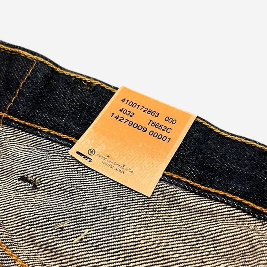 Levi Strauss & Co 501 Jeans in Dark Stonewash