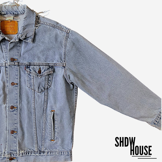 Levi Strauss & Co Y2K Vintage Trucker Coat in Washed Blue